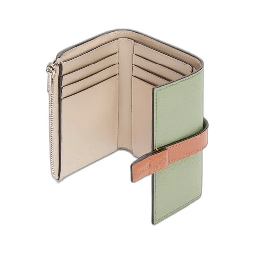 Small vertical wallet in soft grained calfskin