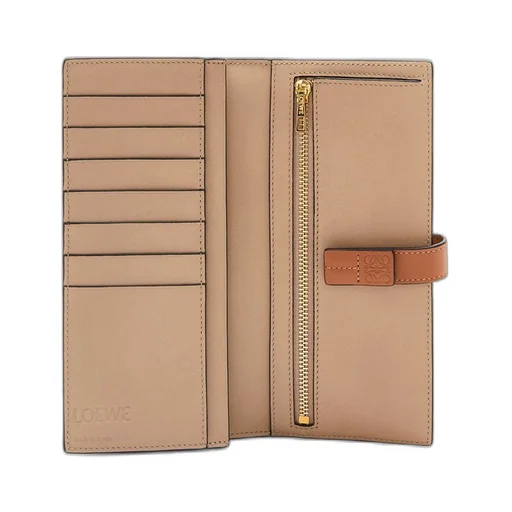 Large vertical wallet in grained calfskin