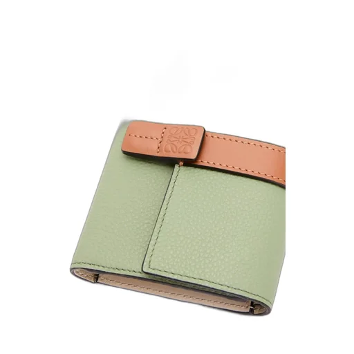 Small vertical wallet in soft grained calfskin