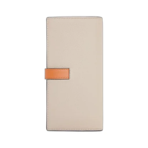 Large vertical wallet in grained calfskin