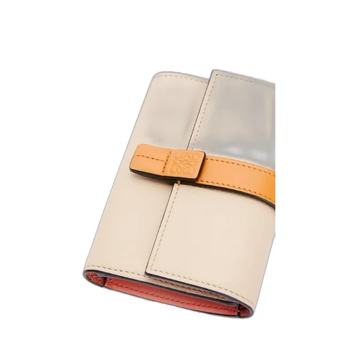 Small vertical wallet in soft grained calfskin