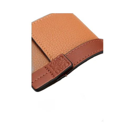 Small vertical wallet in soft grained calfskin