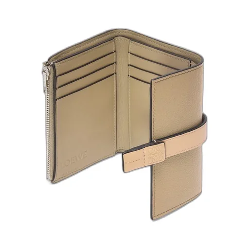 Small vertical wallet in soft grained calfskin