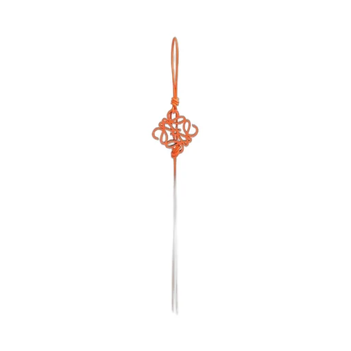 Anagram charm in classic calfskin
