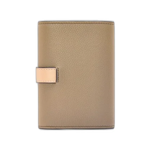Small vertical wallet in soft grained calfskin