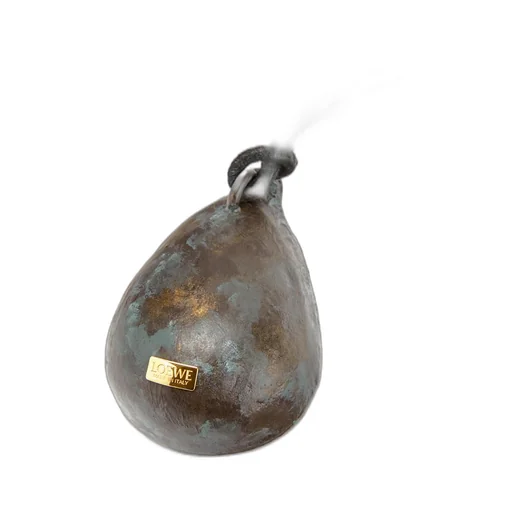 Fig pendant in calfskin and brass