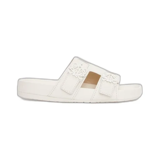 Ease slide in goatskin