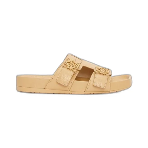 Ease slide in goatskin