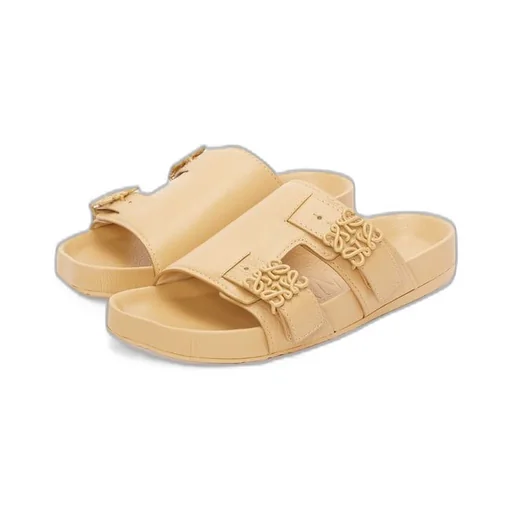 Ease slide in goatskin