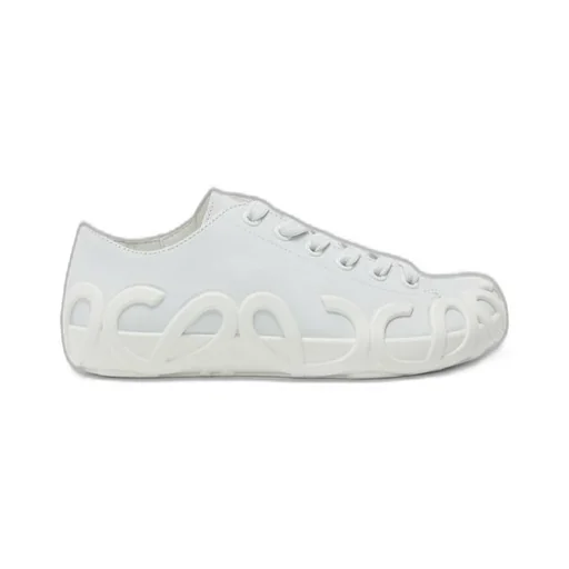 Rise lace-up sneaker in nubuck