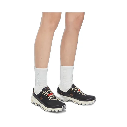 Cloudventure sneaker