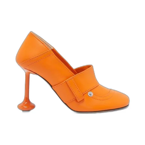 Toy pump in lambskin