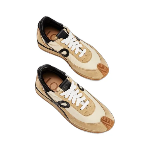 Flow Runner in nylon and suede