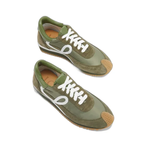 Flow Runner in nylon and suede