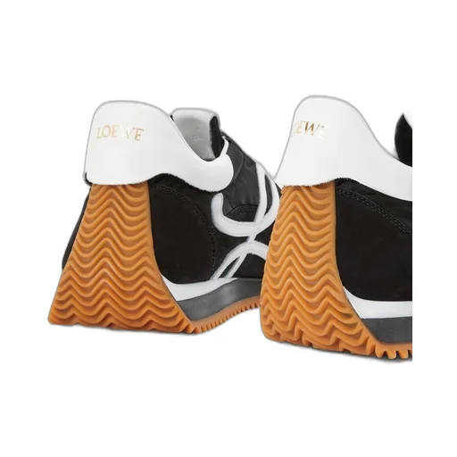 Flow Runner in nylon and suede