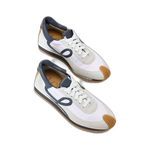 Flow Runner in nylon and suede