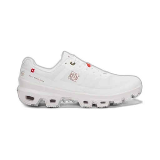 Cloudventure sneaker