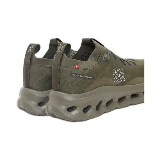 Cloudtilt sneaker