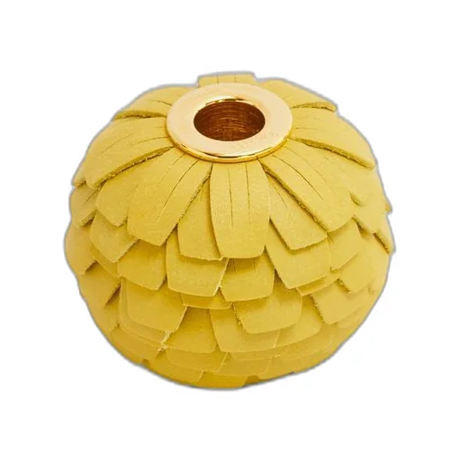 Small flower charm in calfskin and brass