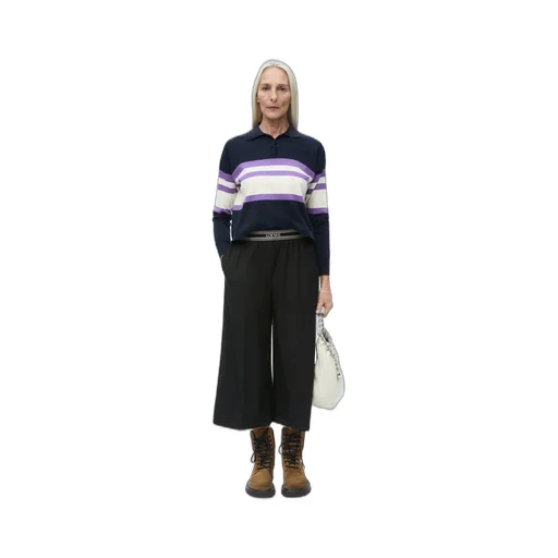 Cropped trousers in wool