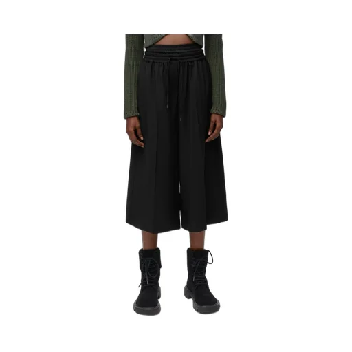 Cropped trousers in wool
