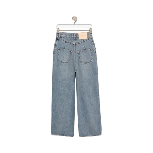 High waisted jeans in denim