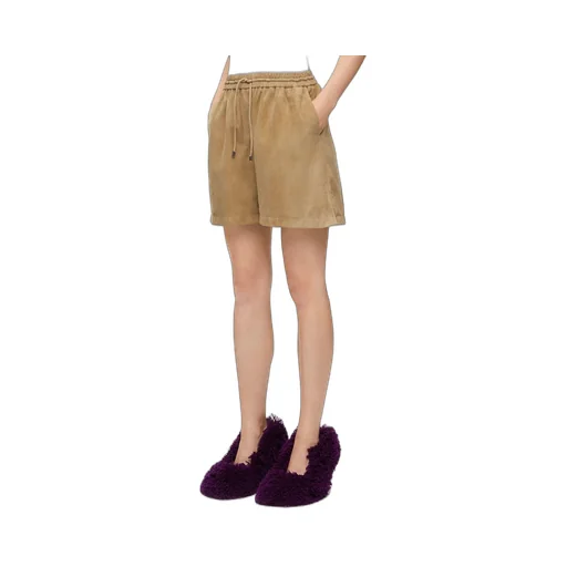 Shorts in suede