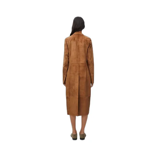 Double breasted coat in suede calfskin