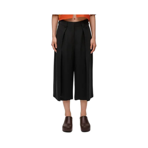 Pleated trousers in viscose and linen