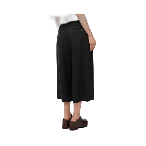 Pleated trousers in viscose and linen