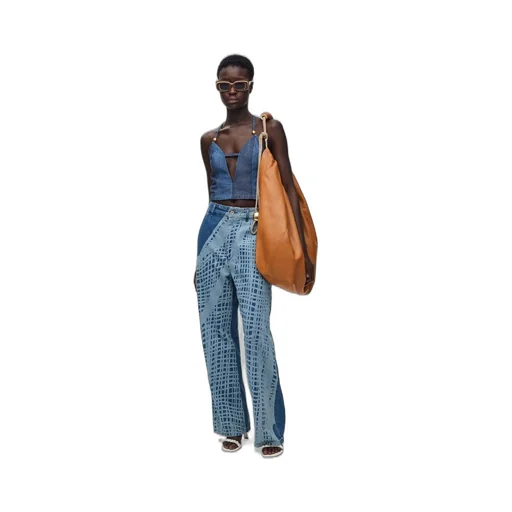 Baggy jeans in denim