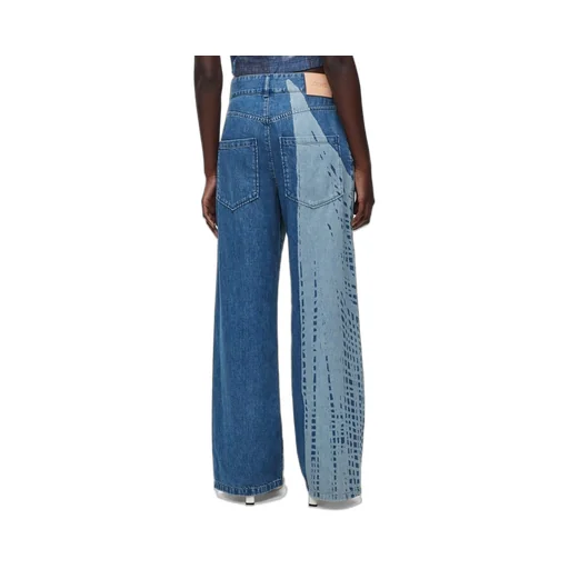 Baggy jeans in denim