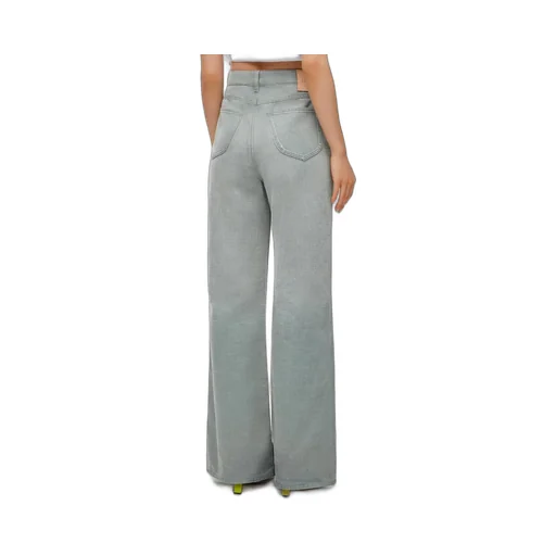 Bootleg jeans in denim