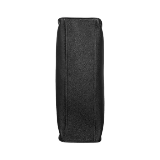 Large tote bag with hook closure