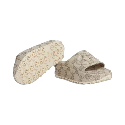 Women's slide sandal with Interlocking G