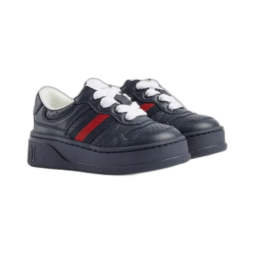 Toddler trainer with Web