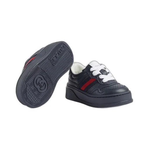 Toddler trainer with Web