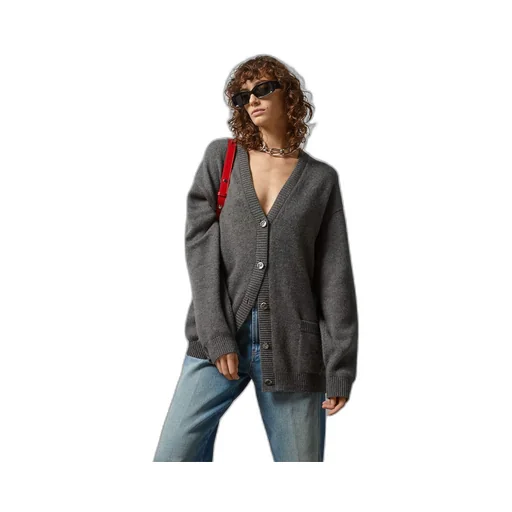 Fine cashmere cardigan