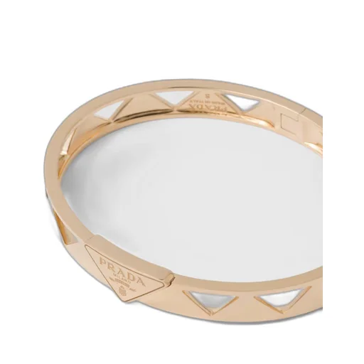 Eternal Gold cut-out bangle bracelet in yellow gold