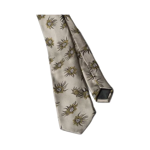 Silk tie
