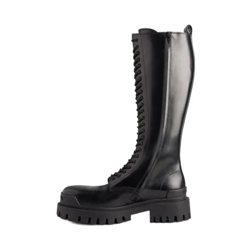 Strike Boot