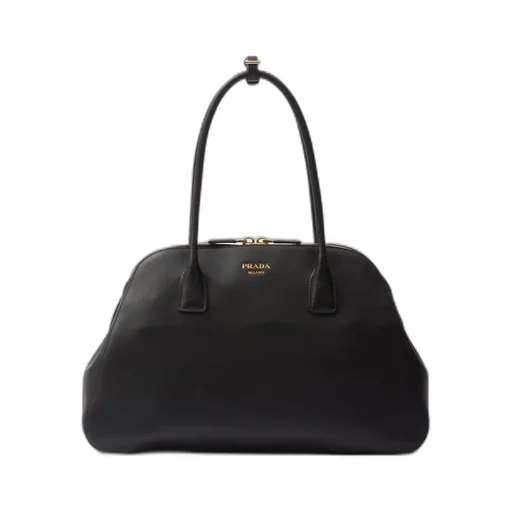 Medium leather tote bag with zipper closure