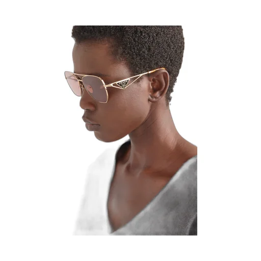 Sunglasses with triangle logo