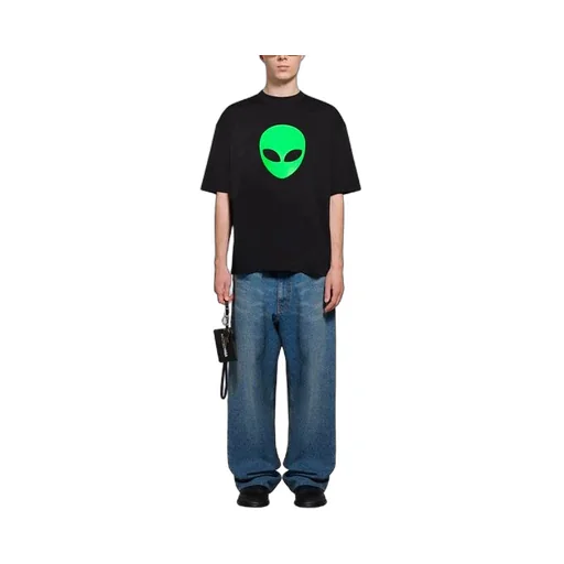 Men s Alien Medium Fit T-Shirt