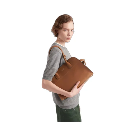 Medium leather tote bag