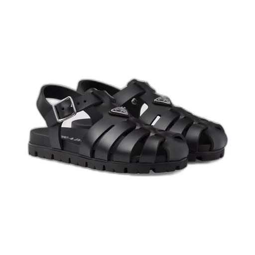 Sporty fisherman sandals