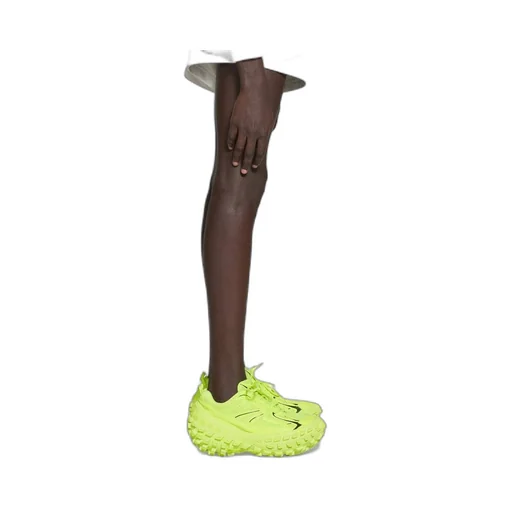 Defender Sneaker