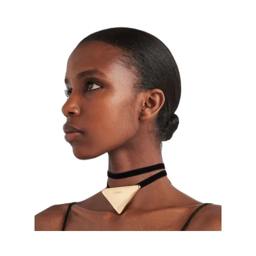 Eternal Gold choker with large pendant in yellow gold