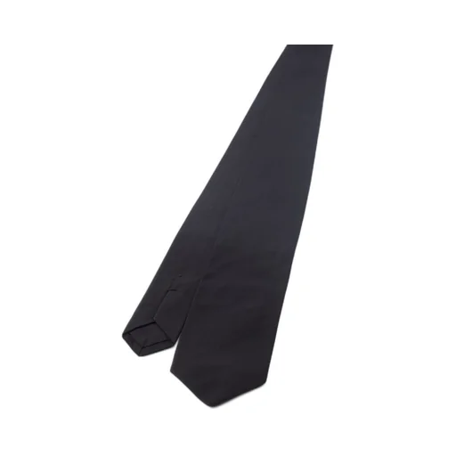 Silk tie