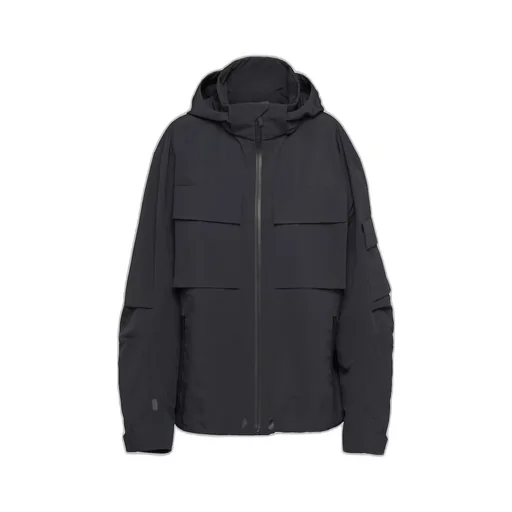 Light technical fabric windbreaker